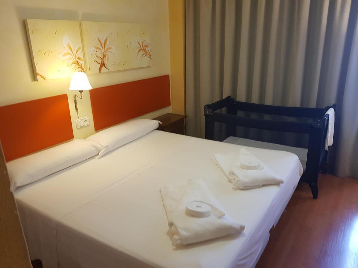 Apartamentos Parot Quality Santa Eulària des Riu Εξωτερικό φωτογραφία